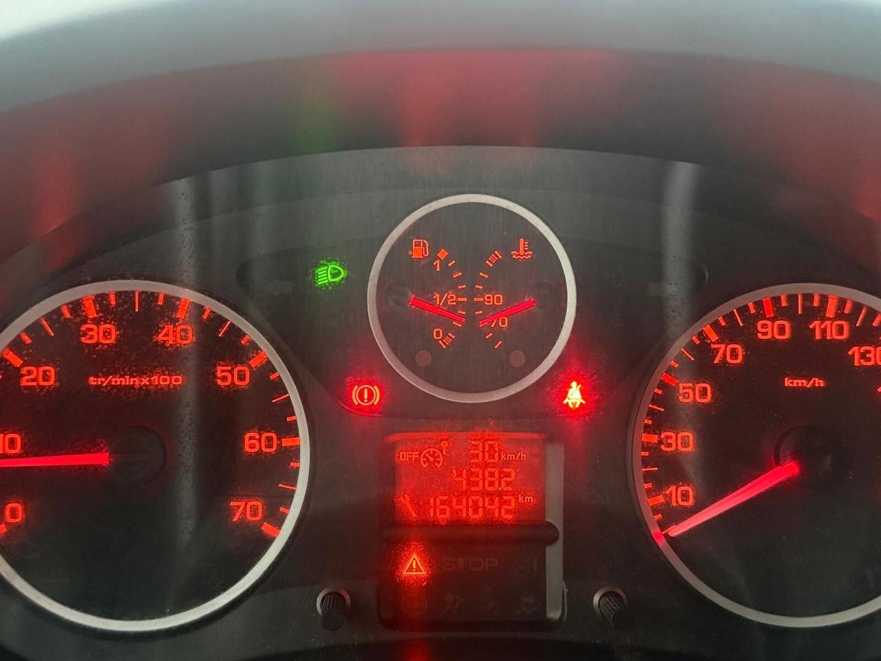 Peugeot Partner Tepee BlueHDi 100 Outdoor