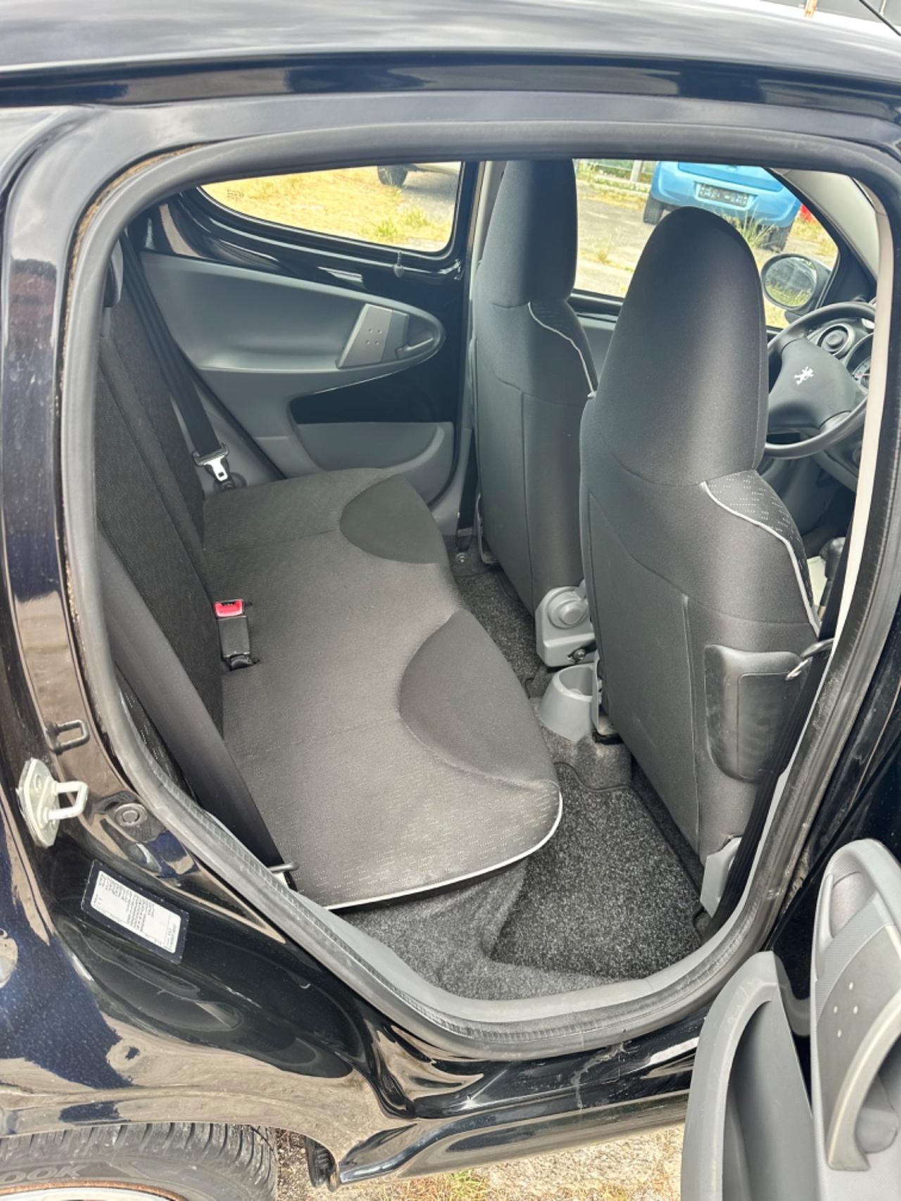 Peugeot 107 1.0 68CV 5p. Plaisir