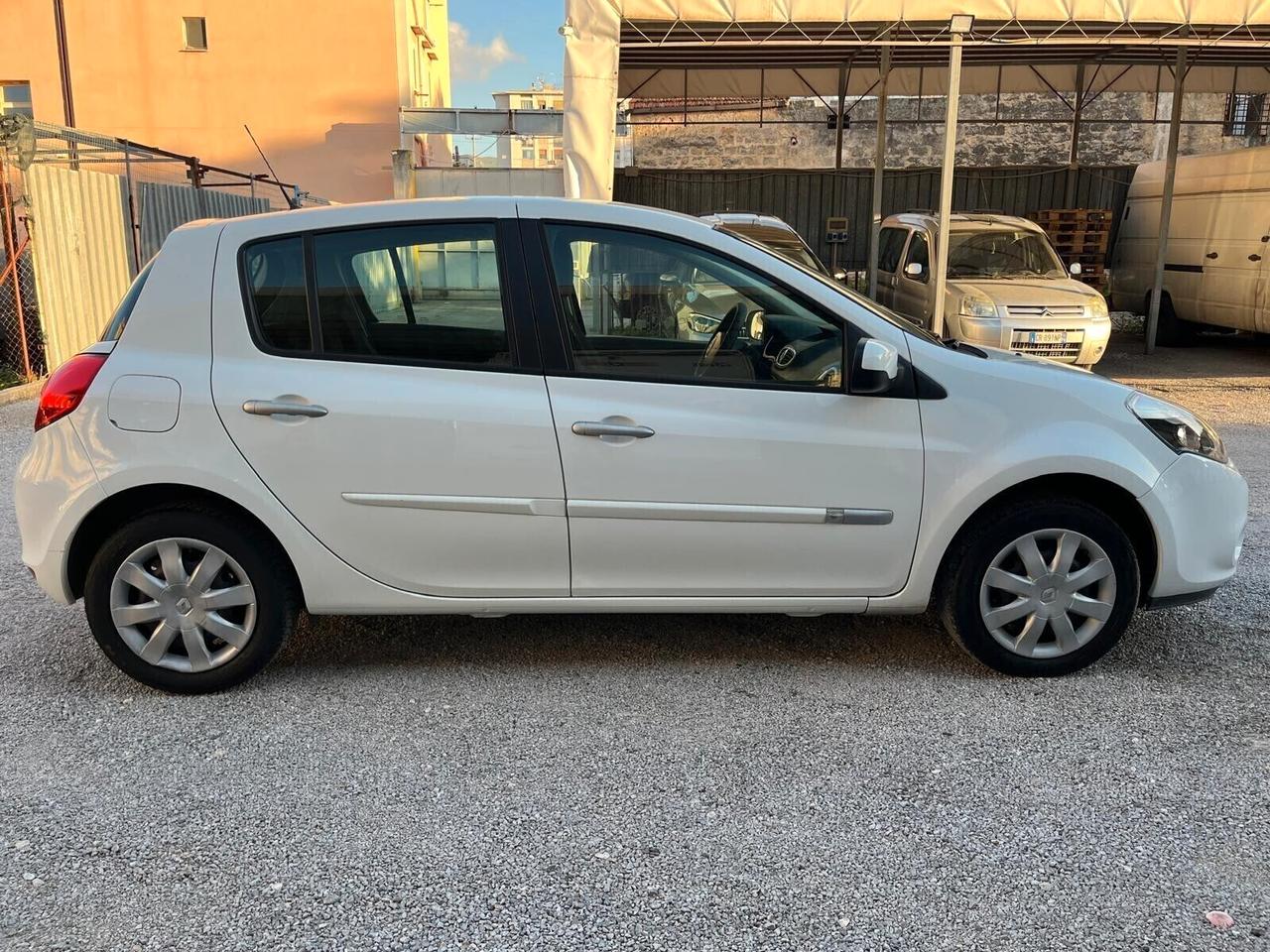 Renault Clio 2012 1.5 dCi 75CV 12 MESI DI GARANZIA