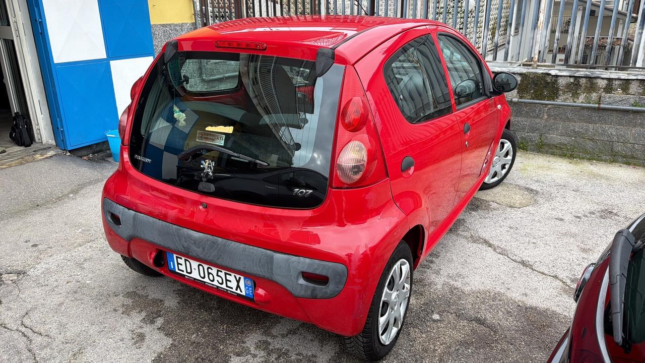 Peugeot 107 1.0 68CV 5p. Plaisir
