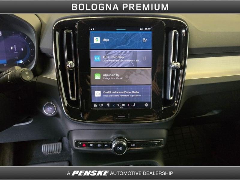 Volvo XC40 B3 automatico Plus Dark