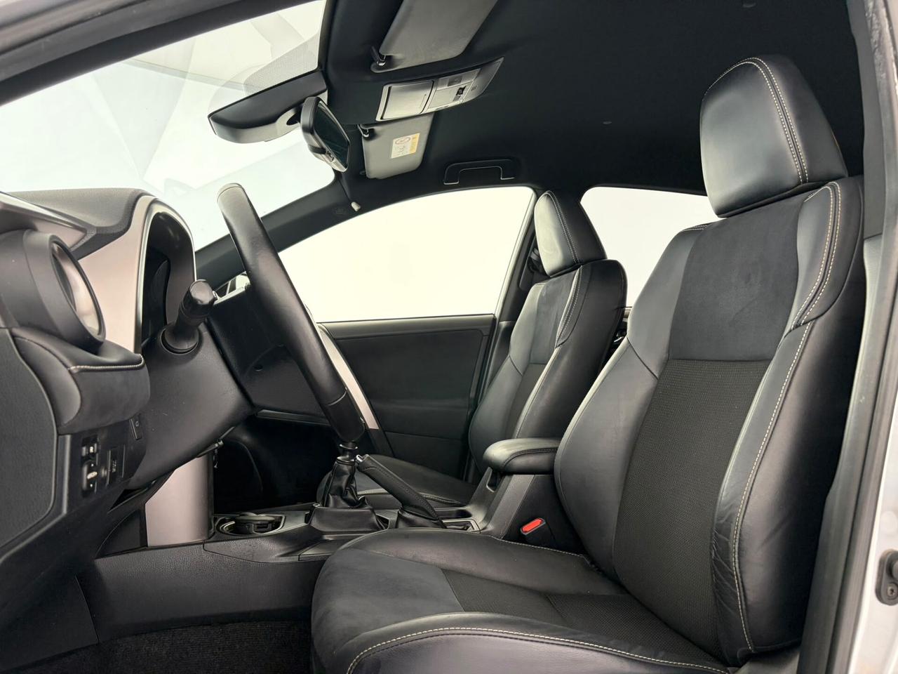 Toyota RAV4 2.0 D-4D 2WD Style