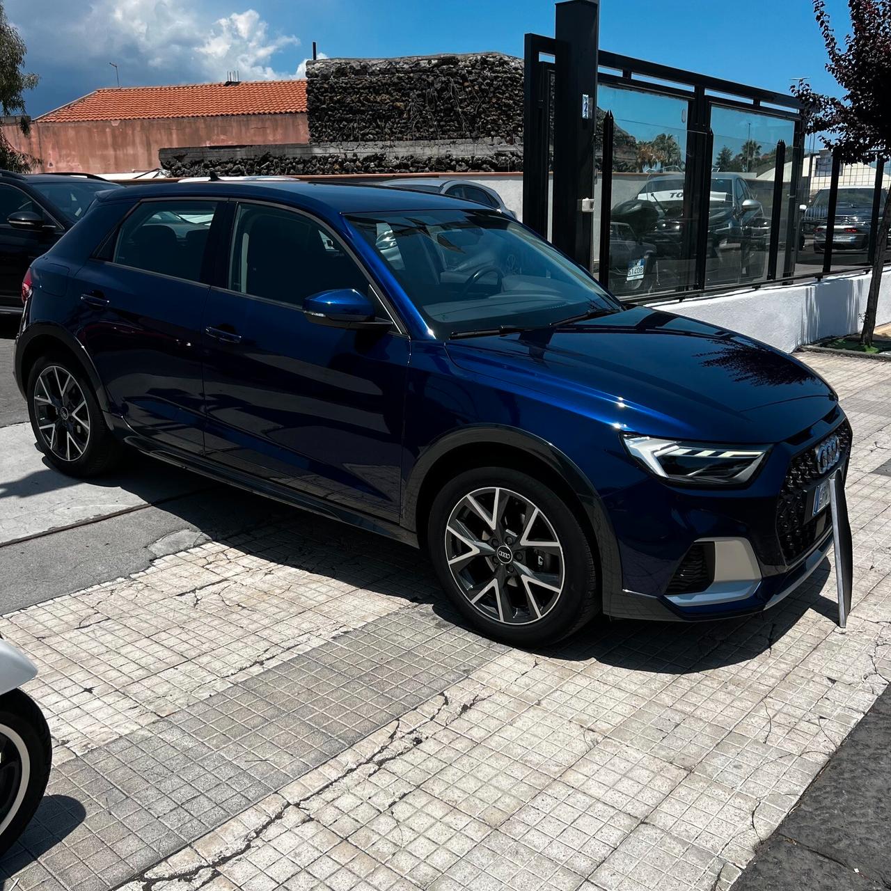 Audi A1 allstreet 30 TFSI S tronic Identity Contrast
