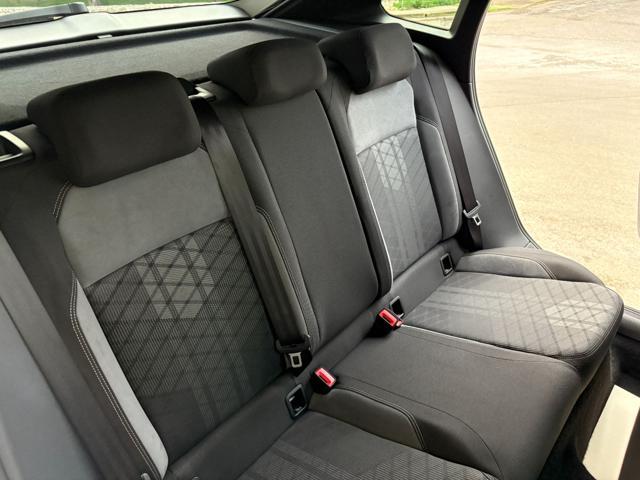 VOLKSWAGEN Taigo 1.0 TSI 110 CV DSG R-Line TETTO APR/PAN