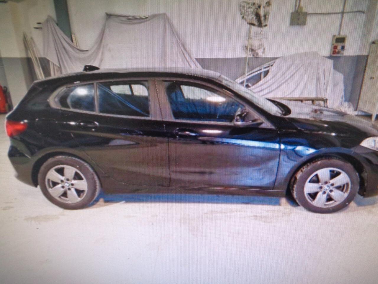 Bmw 118 118d 5p. Business Advantage