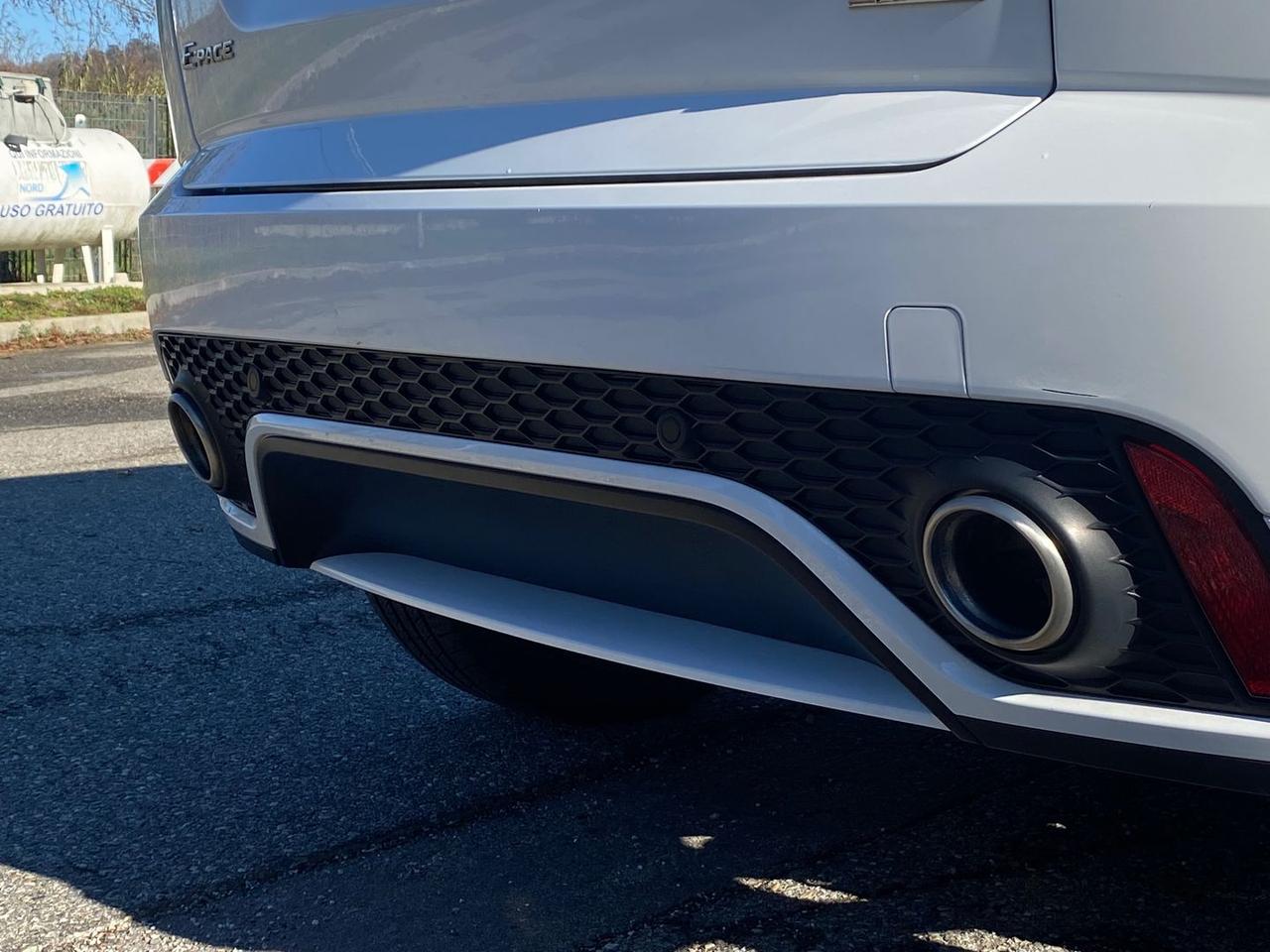 Jaguar E-Pace R-Dynamic HSE D 150 #8021