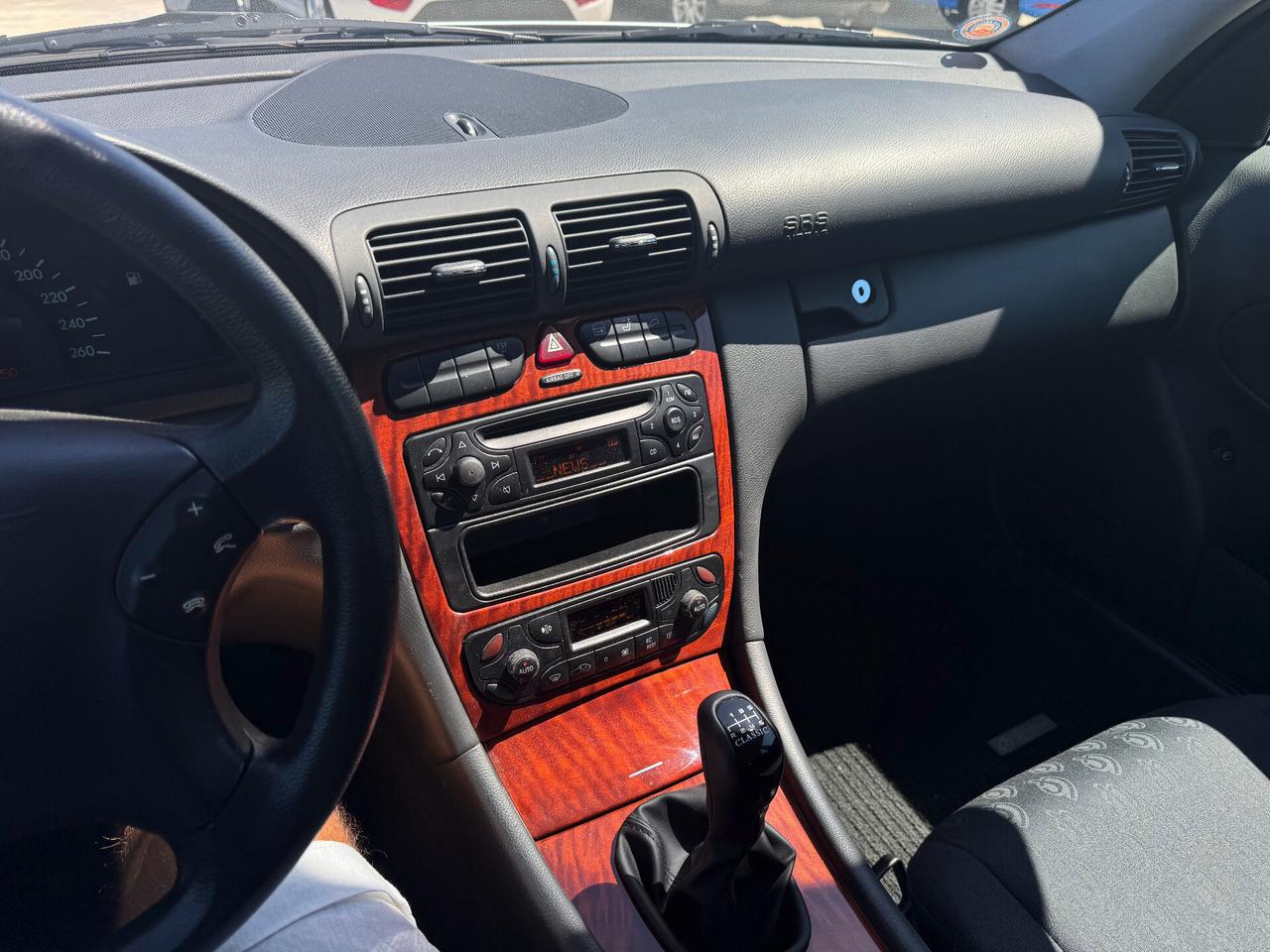 MERCEDES-BENZ C 200CDI CLASSIC/94.000KM
