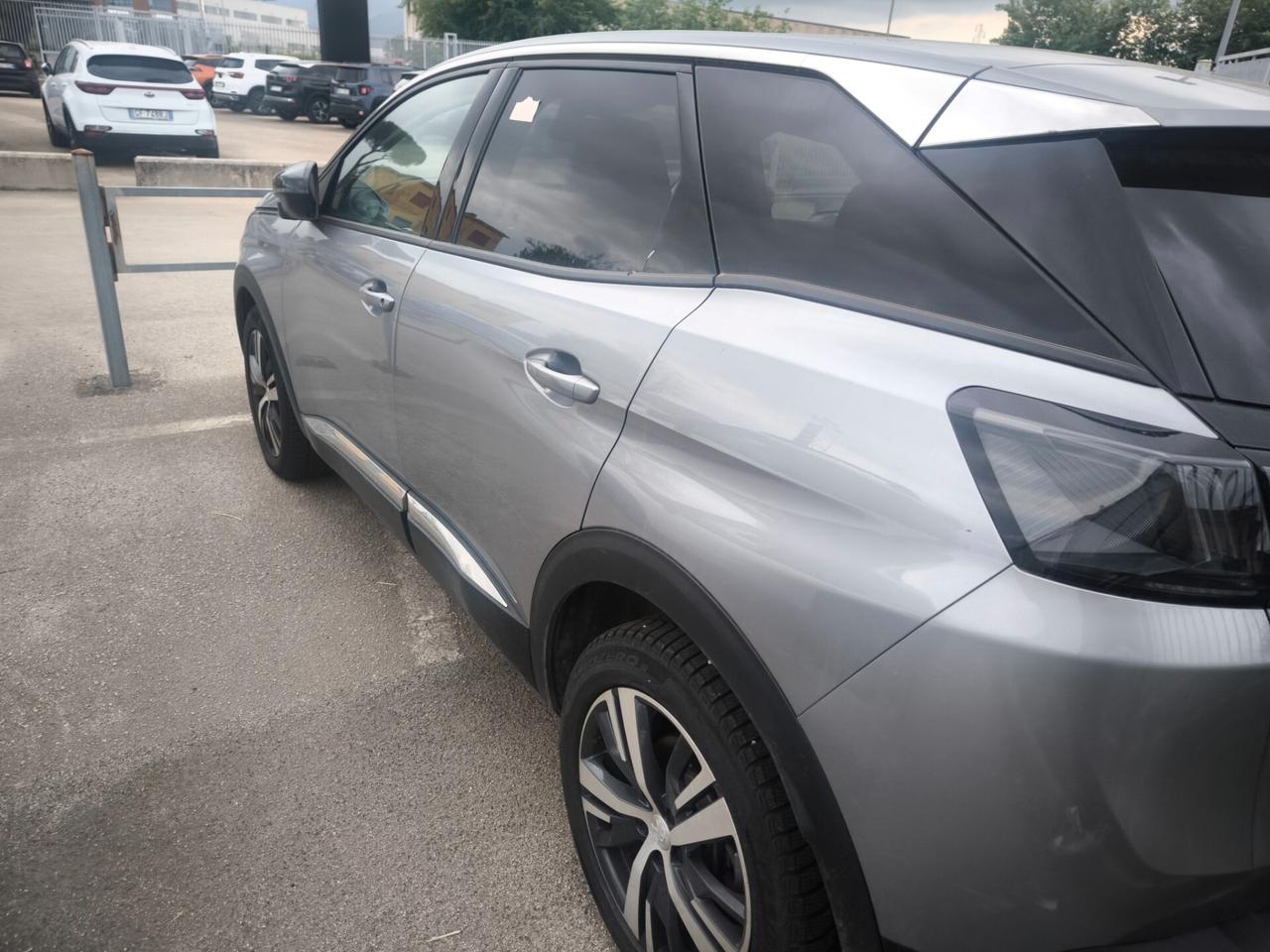 Peugeot 3008 BlueHDi 130 S&S EAT8 Allure Pack full led dinamica
