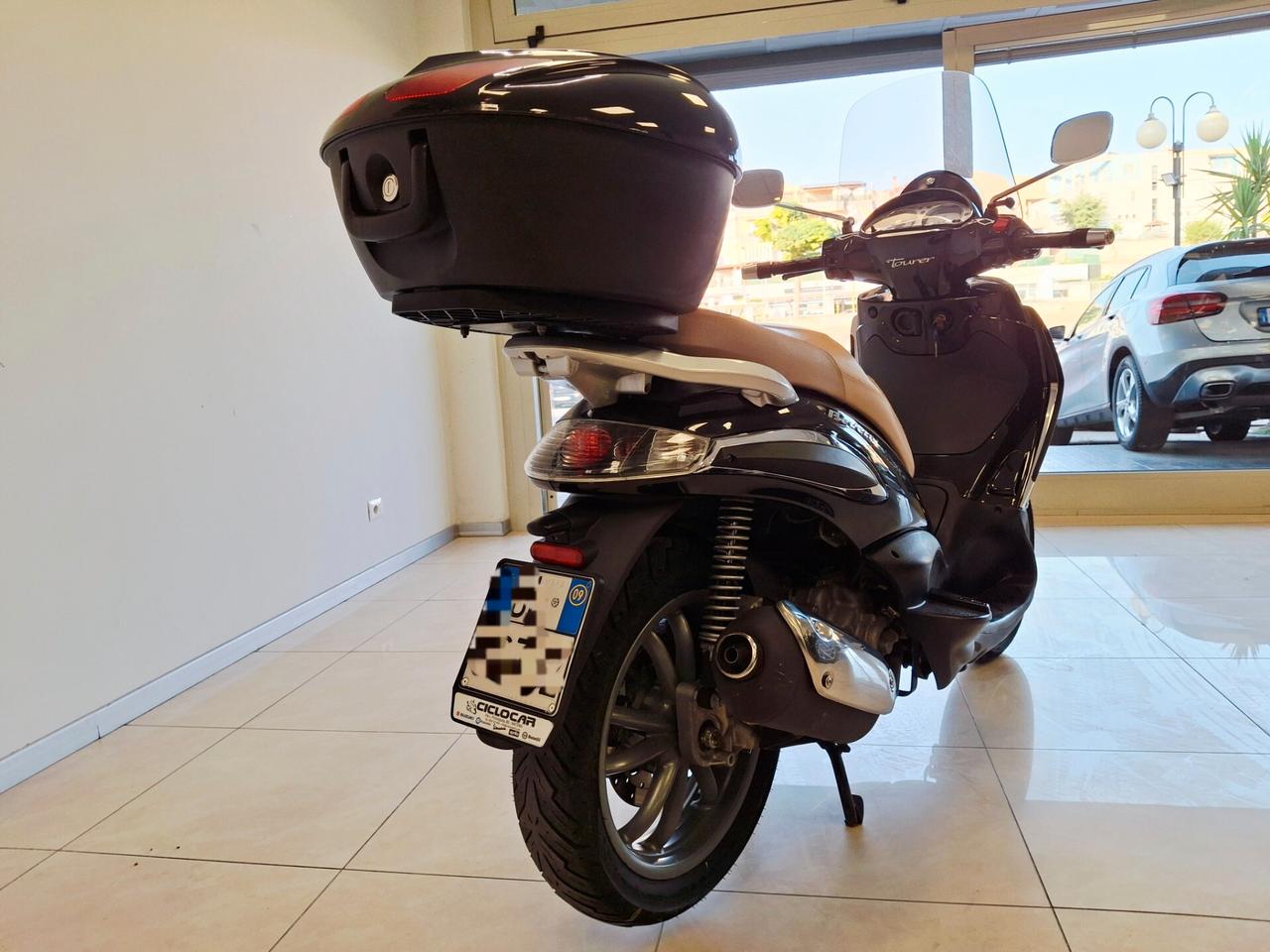 Piaggio Beverly 300 i.e. Tourer