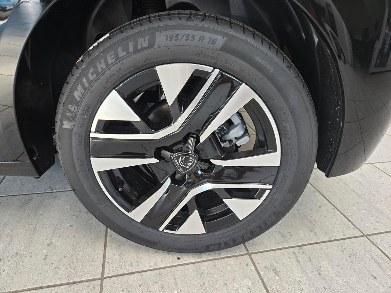 Peugeot 208 PureTech 100 Stop&Start 5 porte Allure