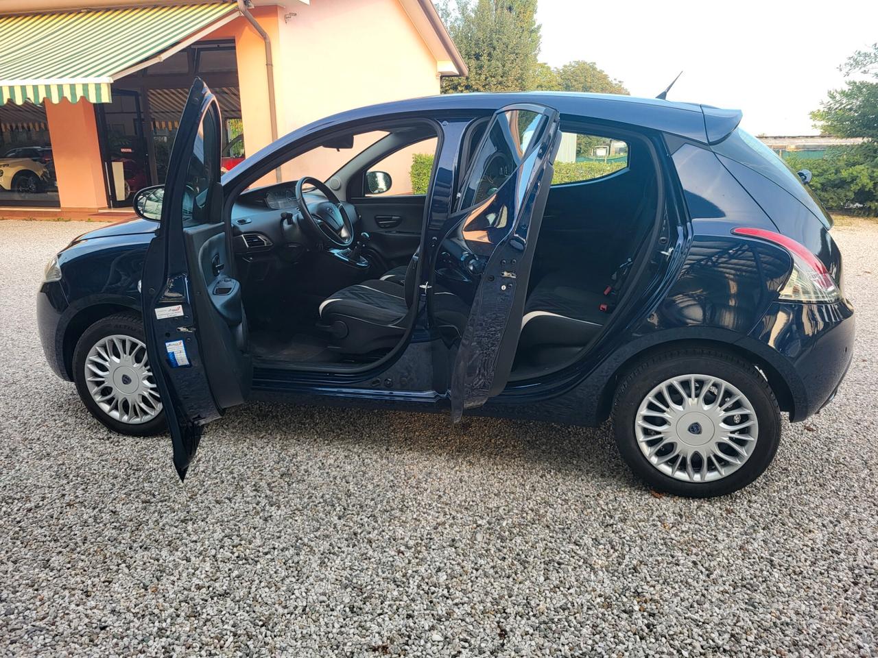 Lancia Ypsilon 1.2 69 CV 5 porte GPL Ecochic Gold