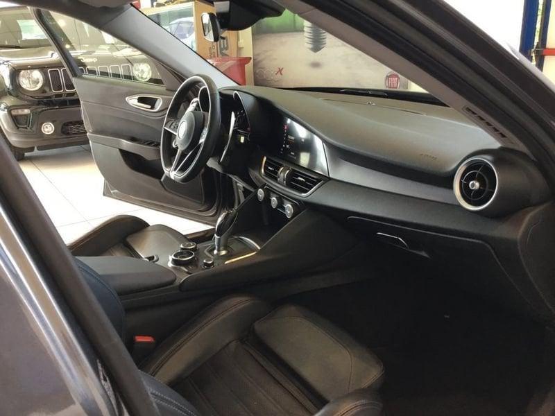 Alfa Romeo Giulia 2.2 Turbodiesel 210 CV AT8 AWD Q4 Veloce