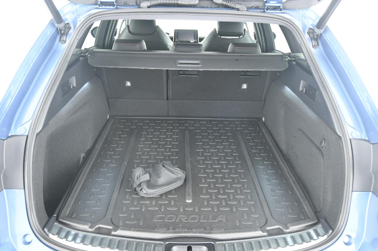 TOYOTA Corolla Touring Sports 2.0h Lounge cvt CAMERA+ALCANTARA+ACC
