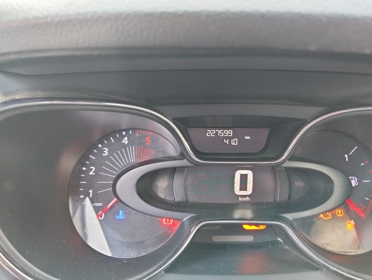 Renault Captur 1.5 dCi 2018 MOTORE ROTTO