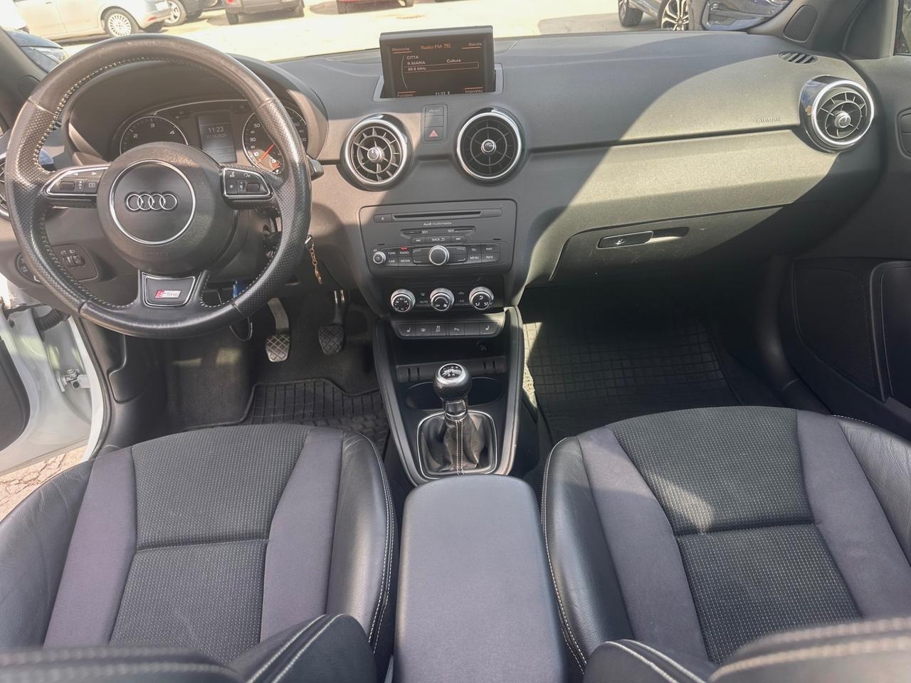 Audi A1 1.6 TDI 90cv S Line Edition Plus BIColor