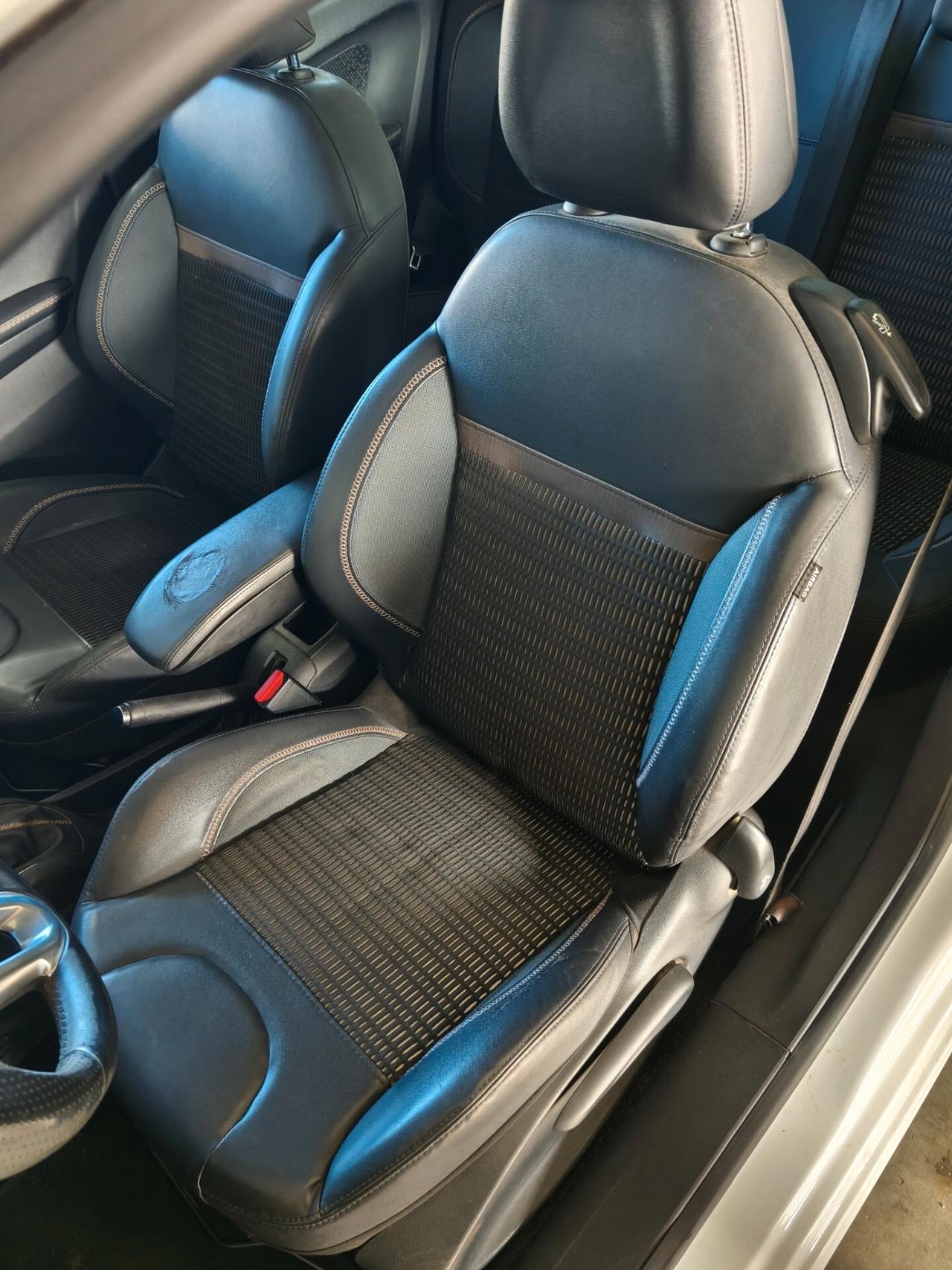 Peugeot 208 1.4 HDi 68 CV Allure