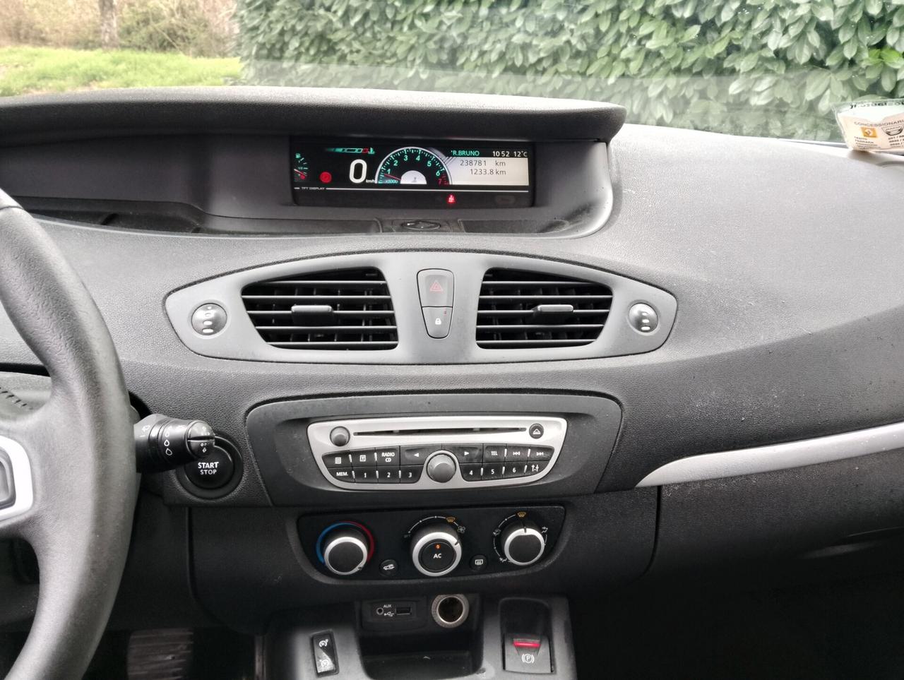 Renault Scenic X-Mod 1.6 cc benzina pari al nuovo unico proprietario full optional