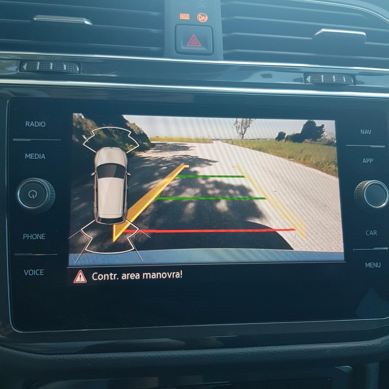 Volkswagen Tiguan 2.0 TDI SCR Life km 27.000 pari al nuovo