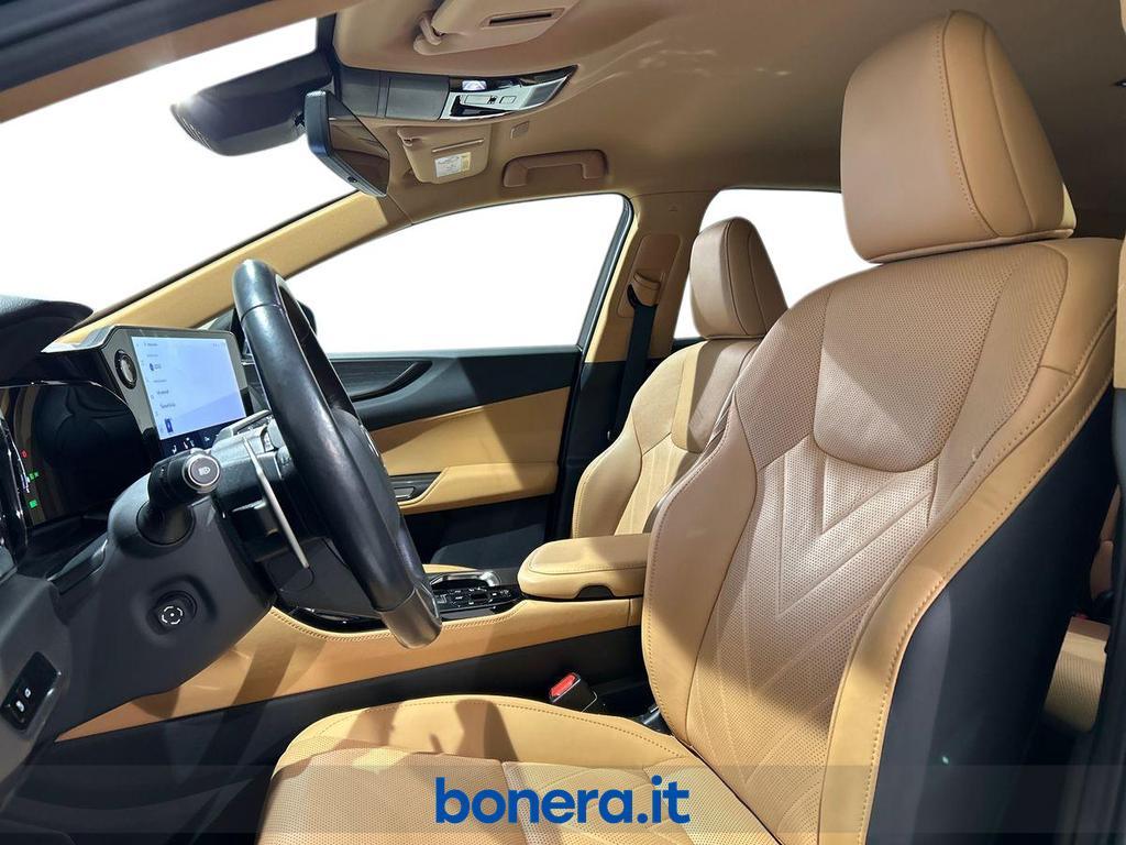 Lexus NX 2.5 Hybrid Luxury 4WD e-CVT