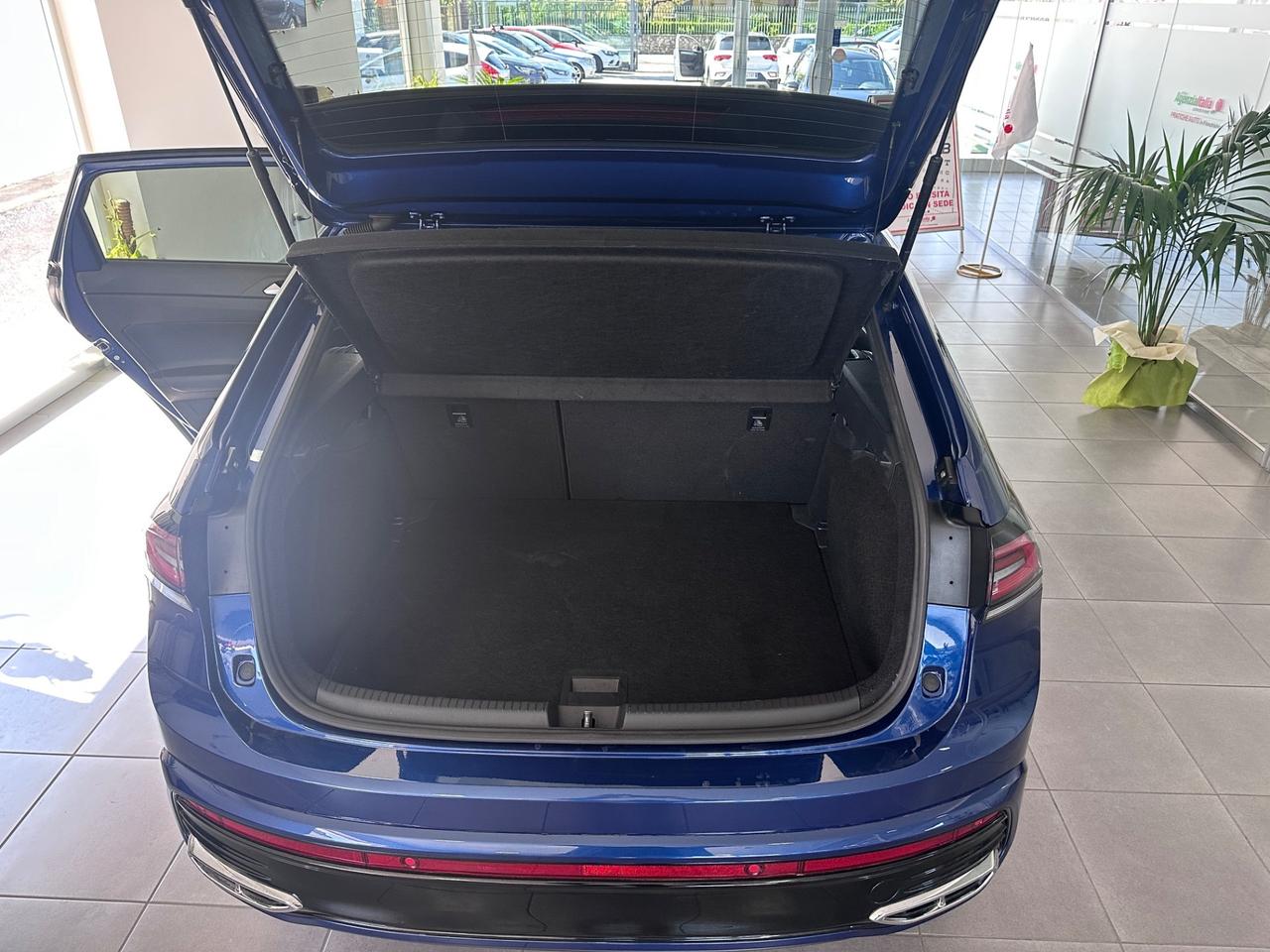 Volkswagen Taigo 1.5 TSI ACT 150 CV DSG R-Line