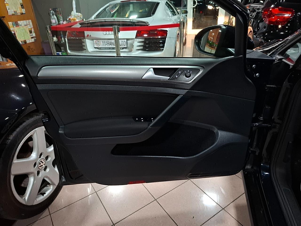 Volkswagen Golf 1.6 TDI 90 CV Neopatentato