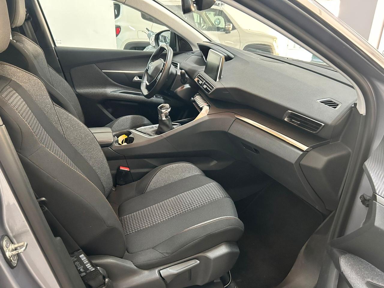 Peugeot 3008 BlueHDi 130 S&S Allure