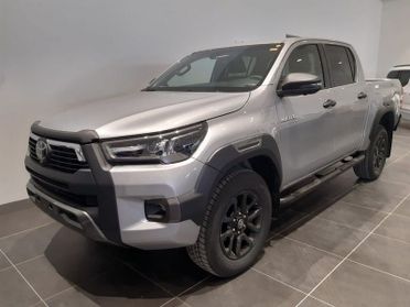 Toyota Hilux 2.8 D-4D A/T 4WD 48V 4 porte Double Cab Invincible