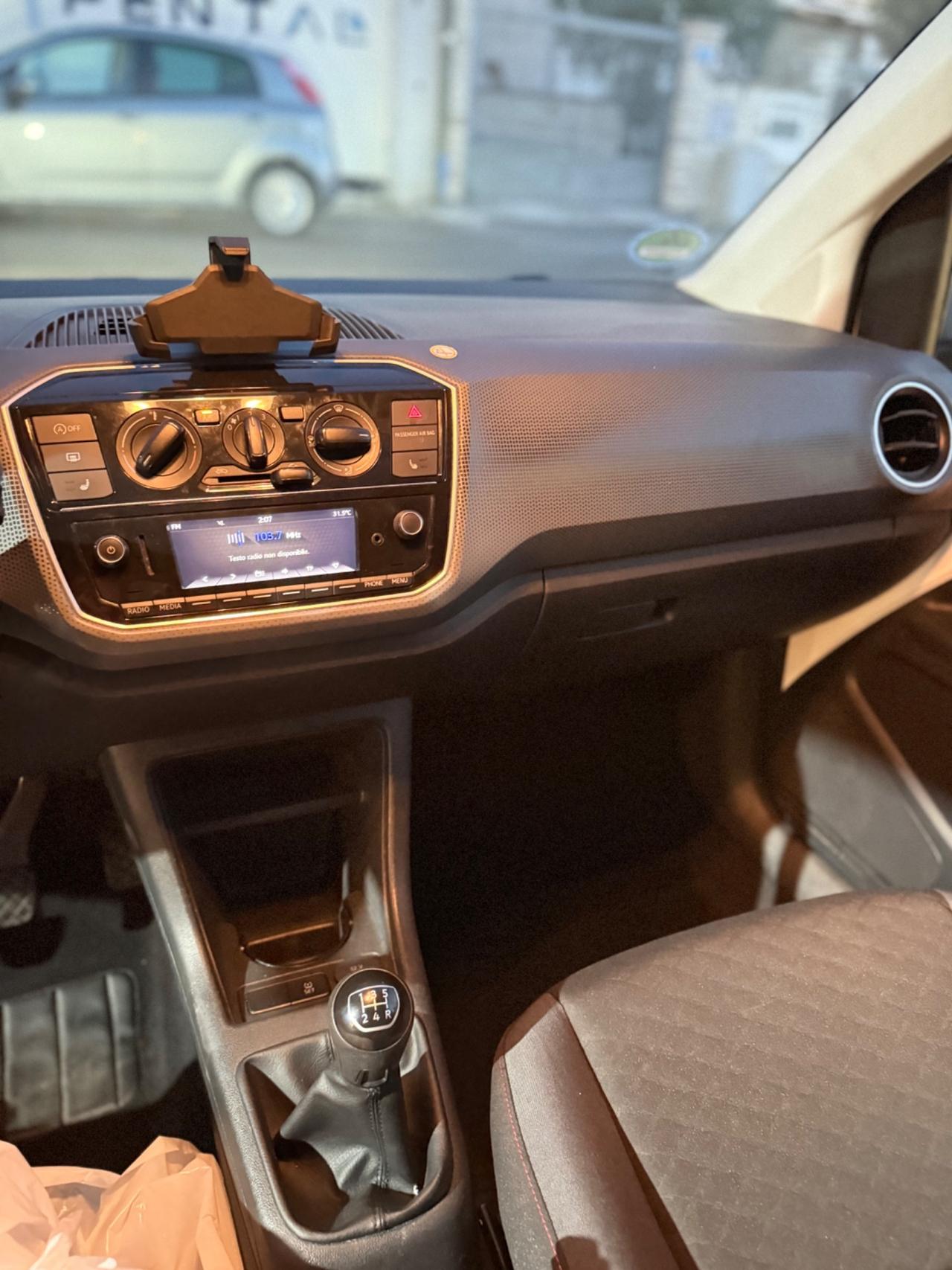 Volkswagen up! 1.0 75 cv 5p.-2018/LED/PANO/LEGA