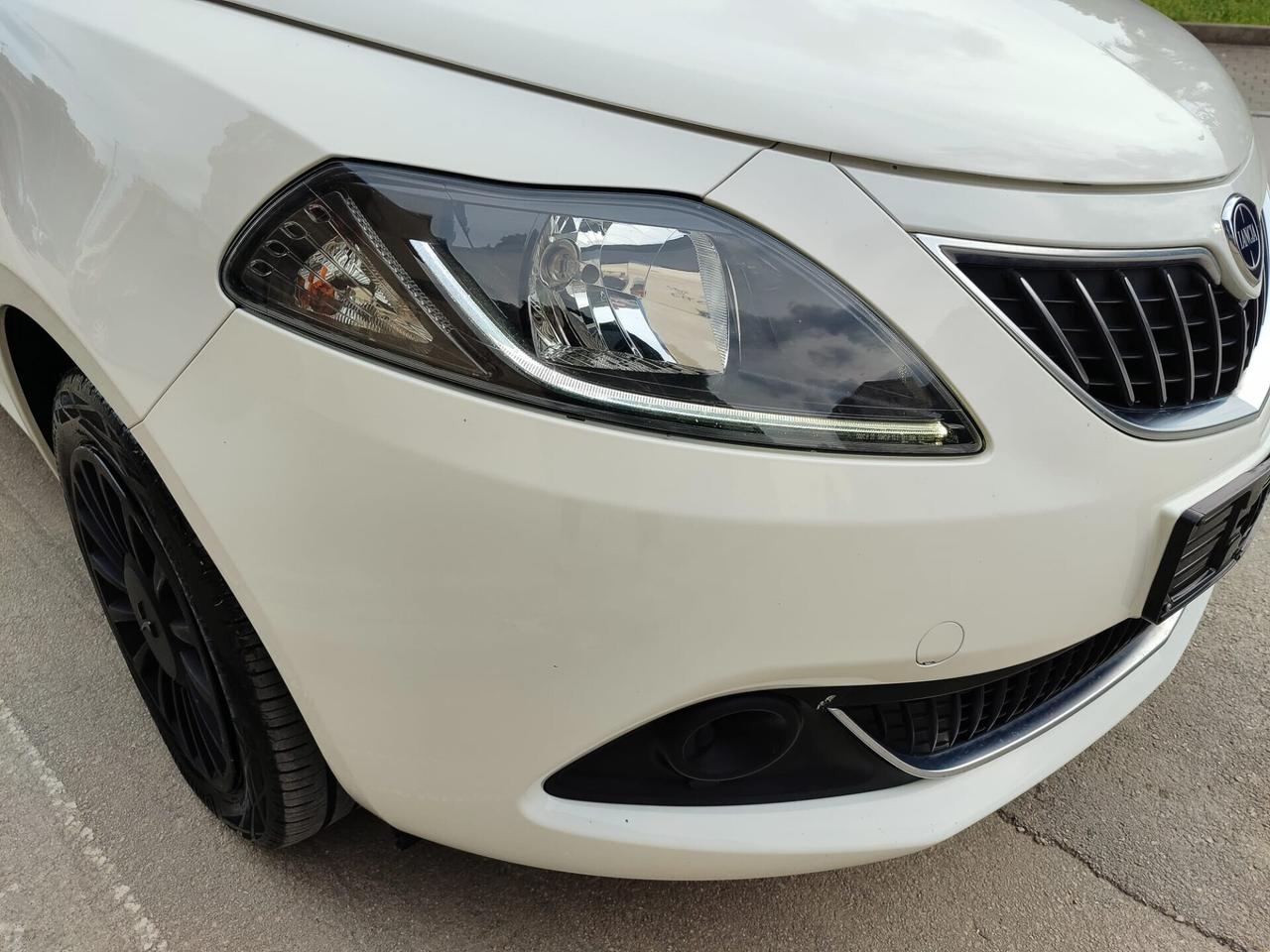 Lancia Ypsilon 1.0 FireFly SILVER 70CV