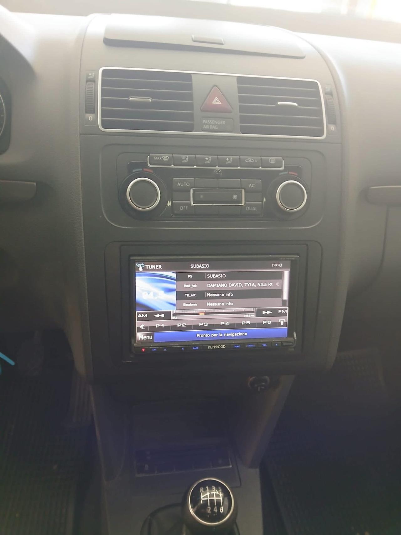 Volkswagen Touran Business 1.4 Highline EcoFuel 7 posti tetto navigatore full