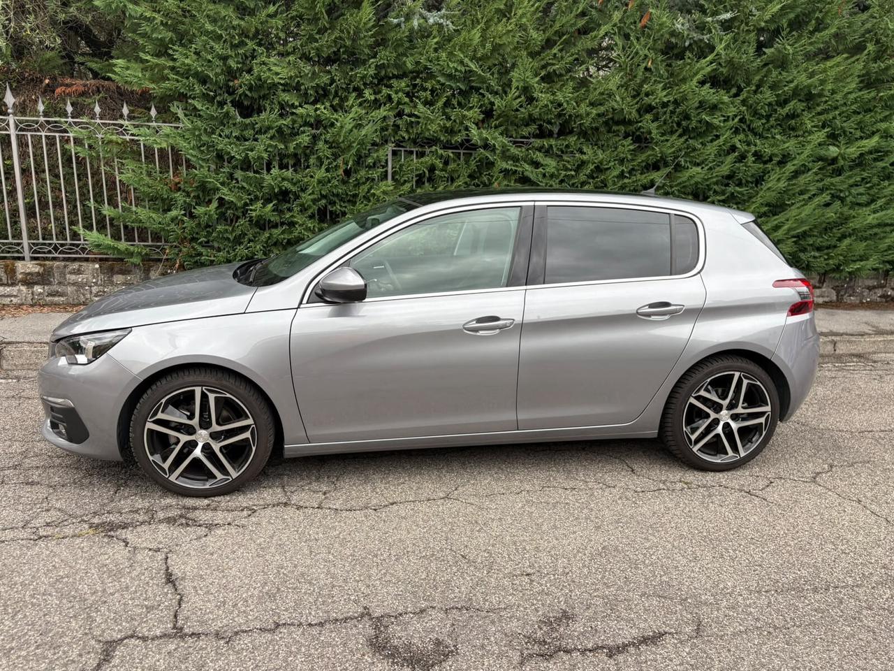 PEUGEOT 308 PureTech Turbo 130 S&S Allure