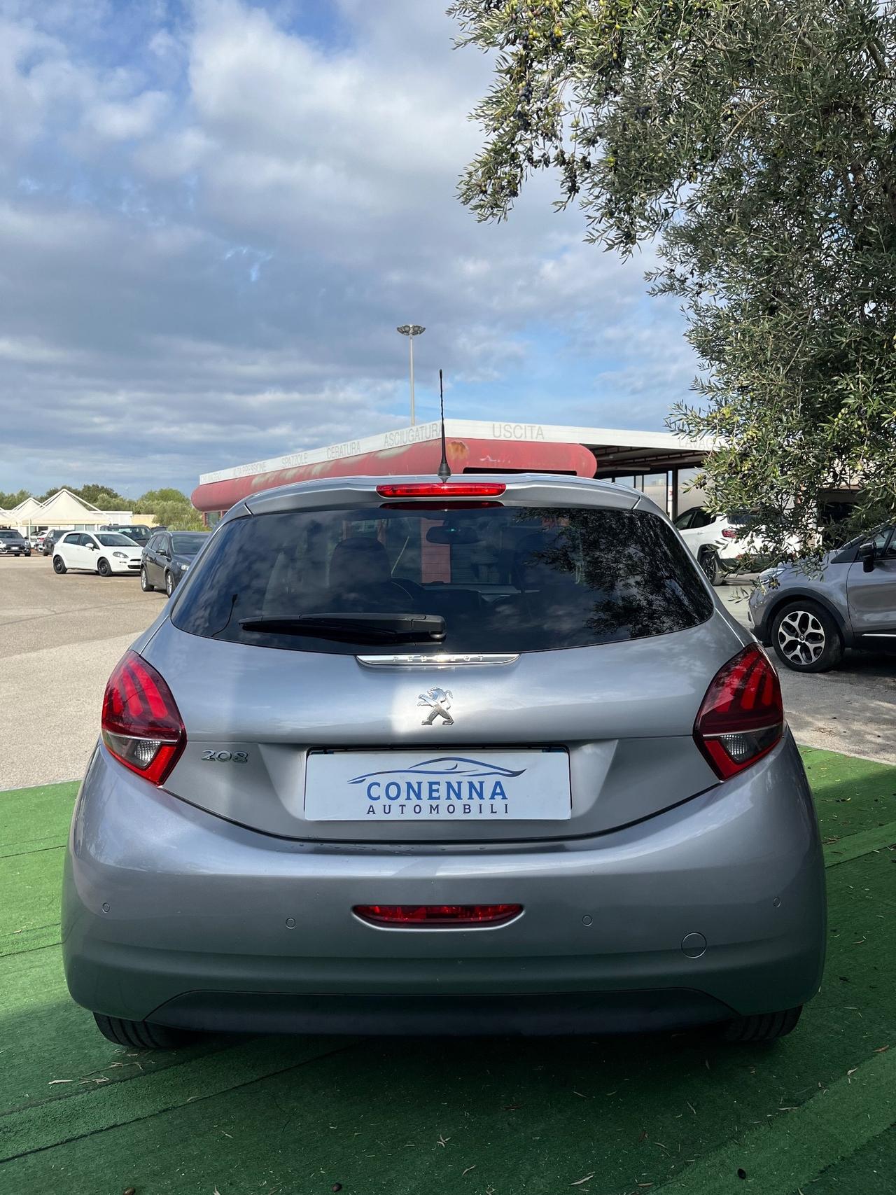 Peugeot 208 PureTech 82 Stop&Start Signature