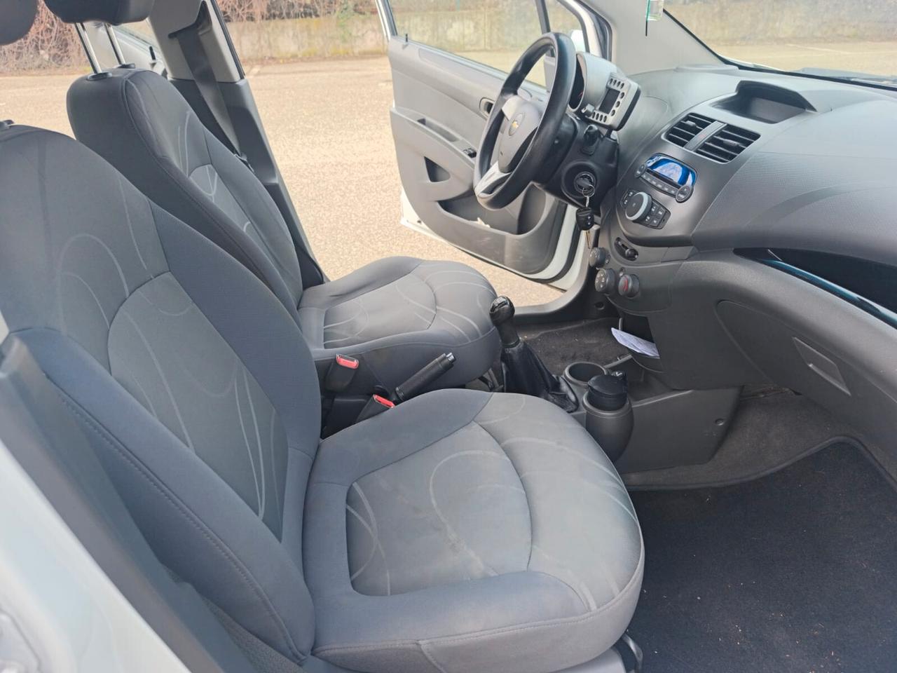 Chevrolet Spark 2012---1.0 Benzina Neopatentati