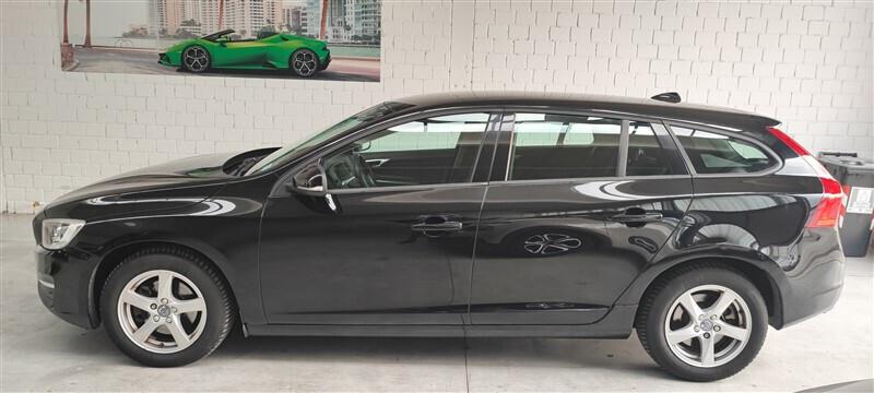 Volvo V60 D3 Geartronic Kinetic !!! KM 105.800 !!!