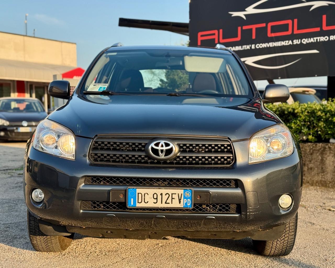 TOYOTA RAV 4 2.0 i BENZINA Luxury 112.000KM PERFETTA