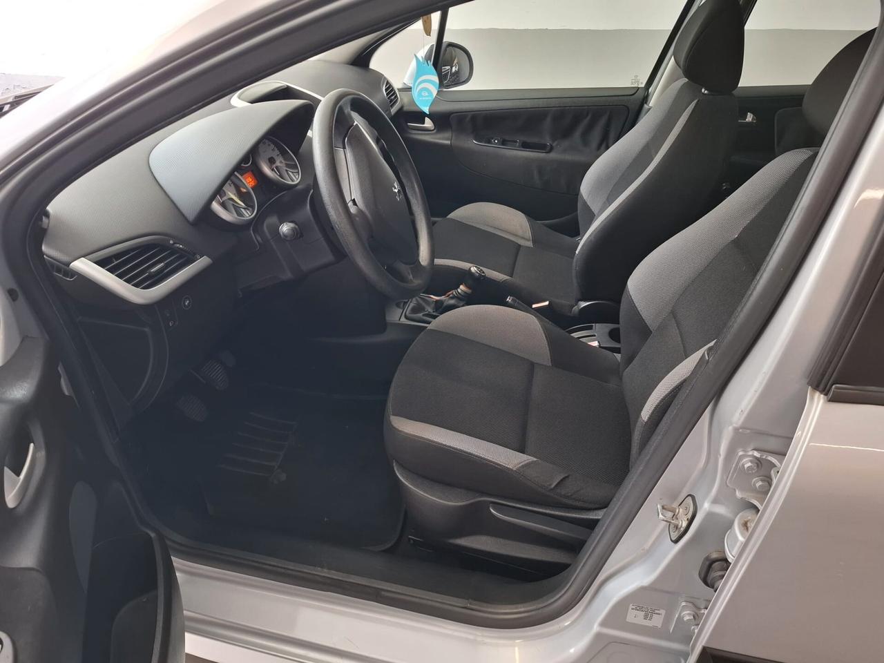 Peugeot 207 1.4 8V 75CV 5p. X Line ECO GPL