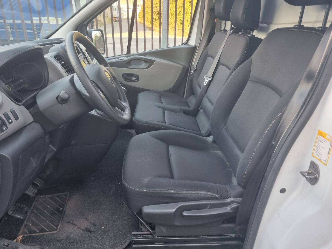 Renault Trafic T27 1.6 dCi 115CV PC-TN Furgon