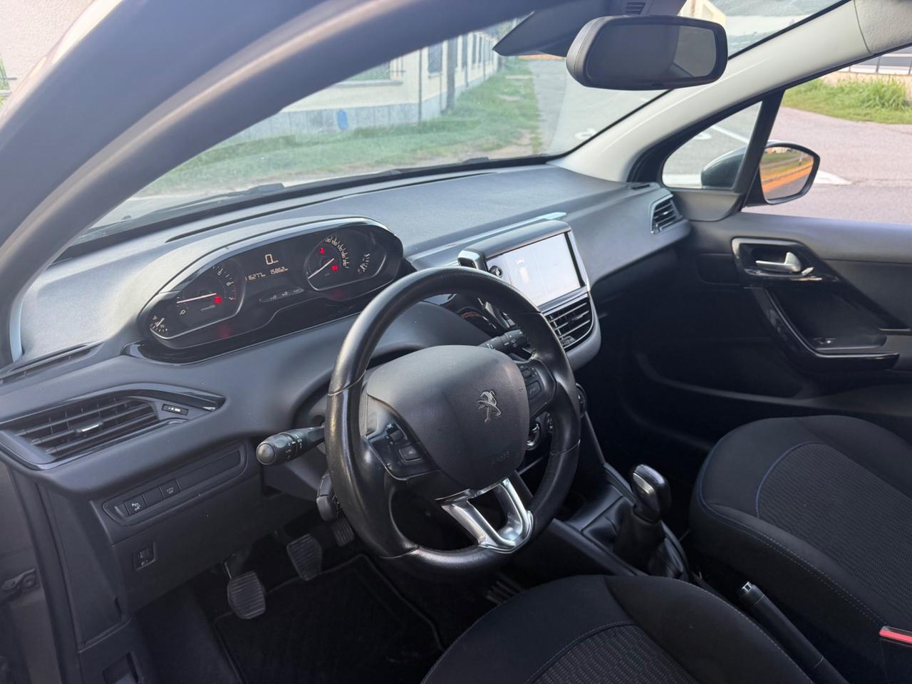 Peugeot 208 PureTech 82 Stop&Start 5 porte Signature