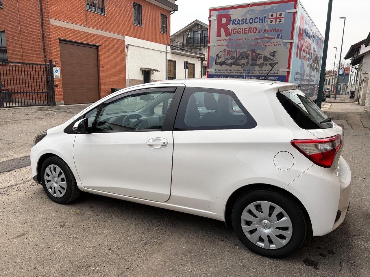 Toyota Yaris 1.0 3 porte Cool GPL