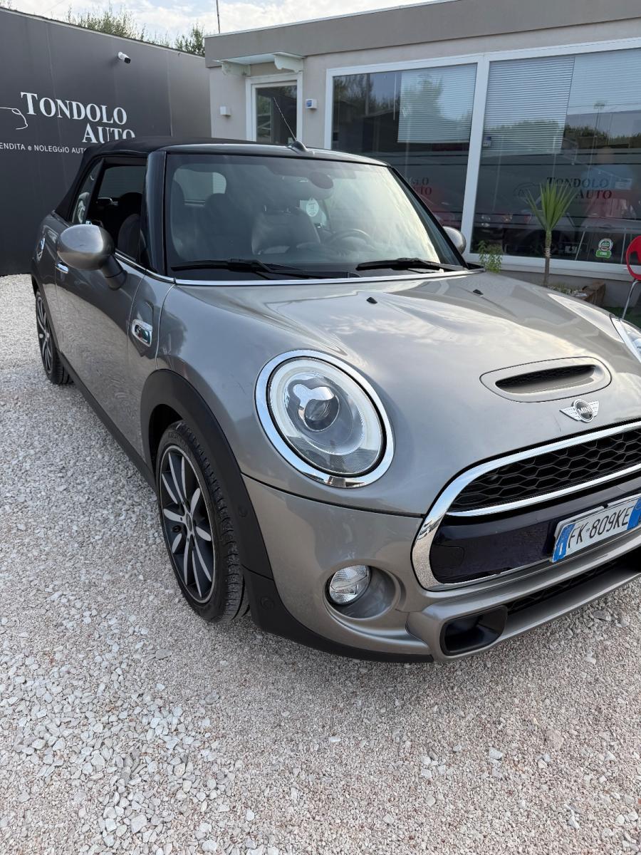 MINI - Cabrio - Mini John Cooper Works Hype