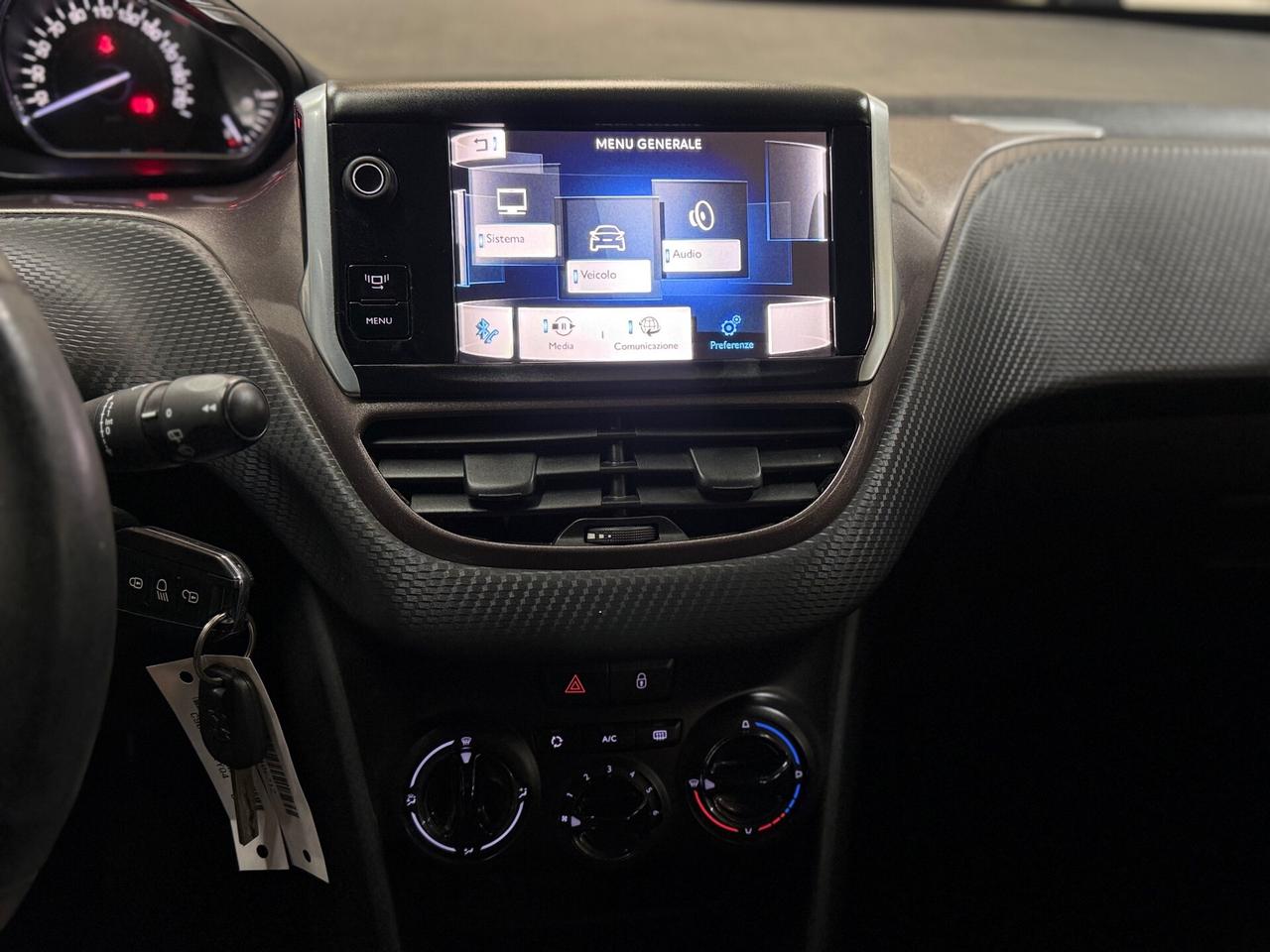 Peugeot 2008 1.2 VTi 82CV Allure