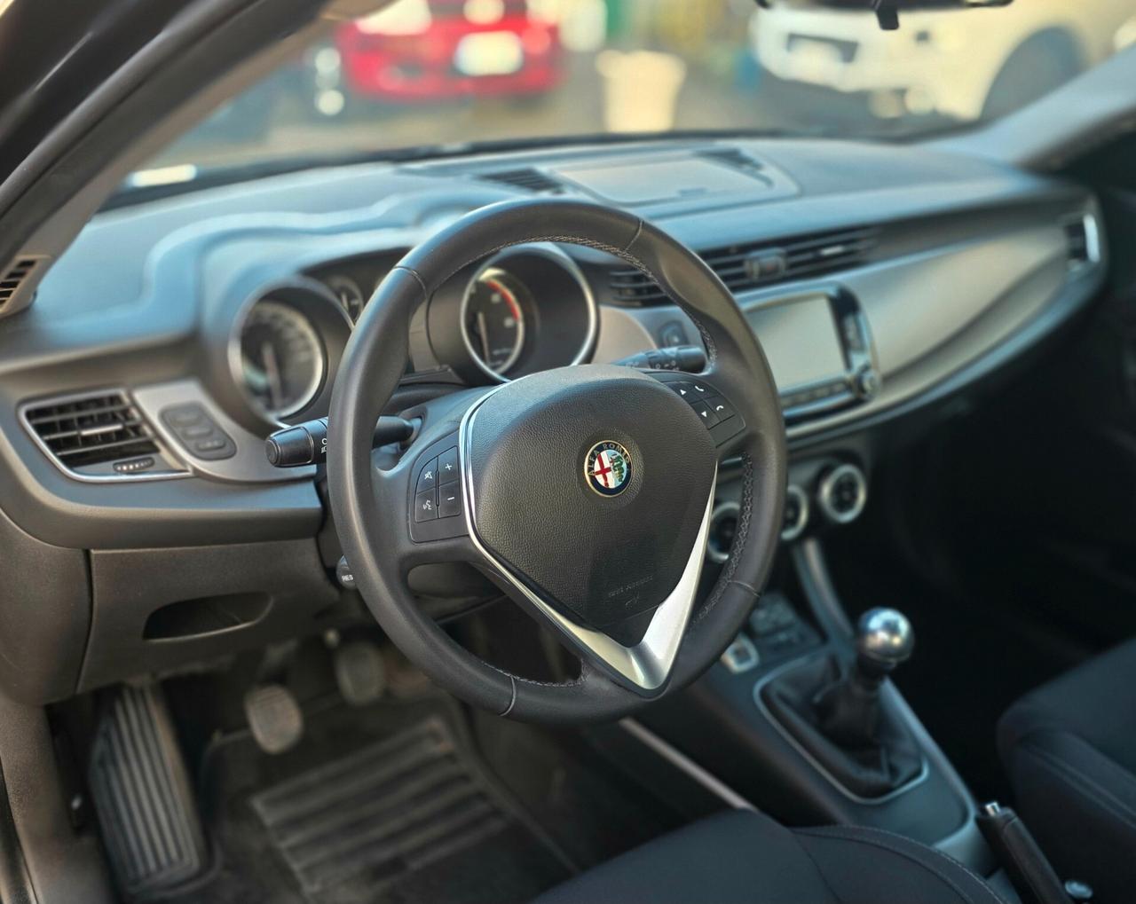 Alfa Romeo Giulietta 1.6 JTDm-2 120 CV Distinctive