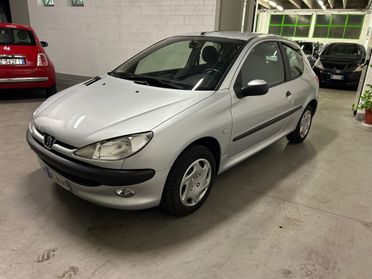 Peugeot 206 1.1 3p. XR