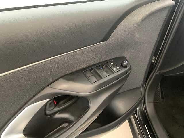 Toyota Yaris Cross 1.5 Hybrid 5p. E-CVT AWD-i Trend