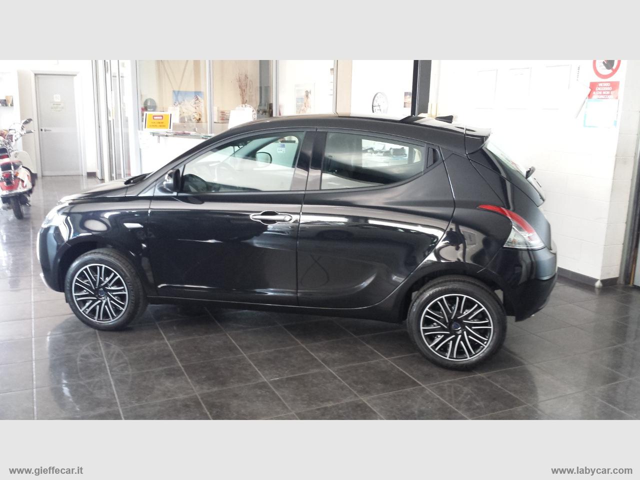 LANCIA Ypsilon 1.0 FireFly 5 POSTI S&S HYBRID ORO