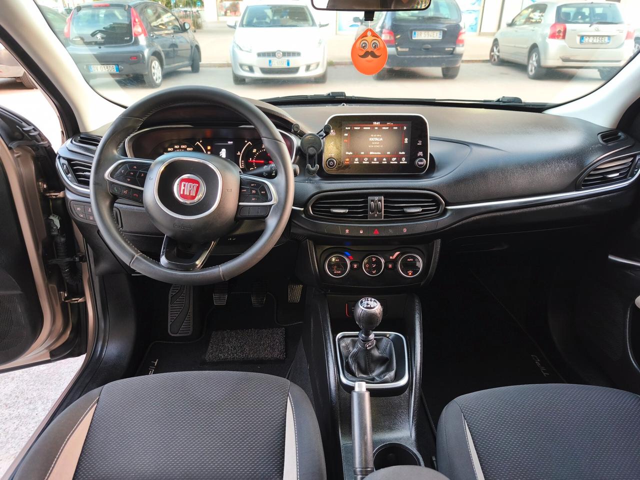 Fiat Tipo 1.6 Mjt S&S 5 porte Easy