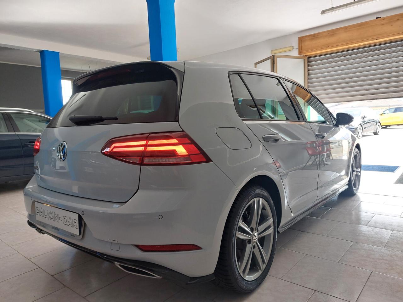 Volkswagen Golf 1.6 TDI Rline