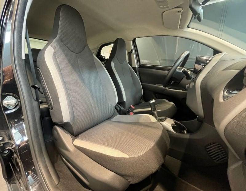 Toyota Aygo Connect 1.0 VVT-i 72 CV 5 porte x-play