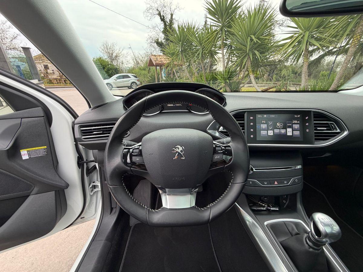 PEUGEOT - 308 - BlueHDi 120 S&S Allure