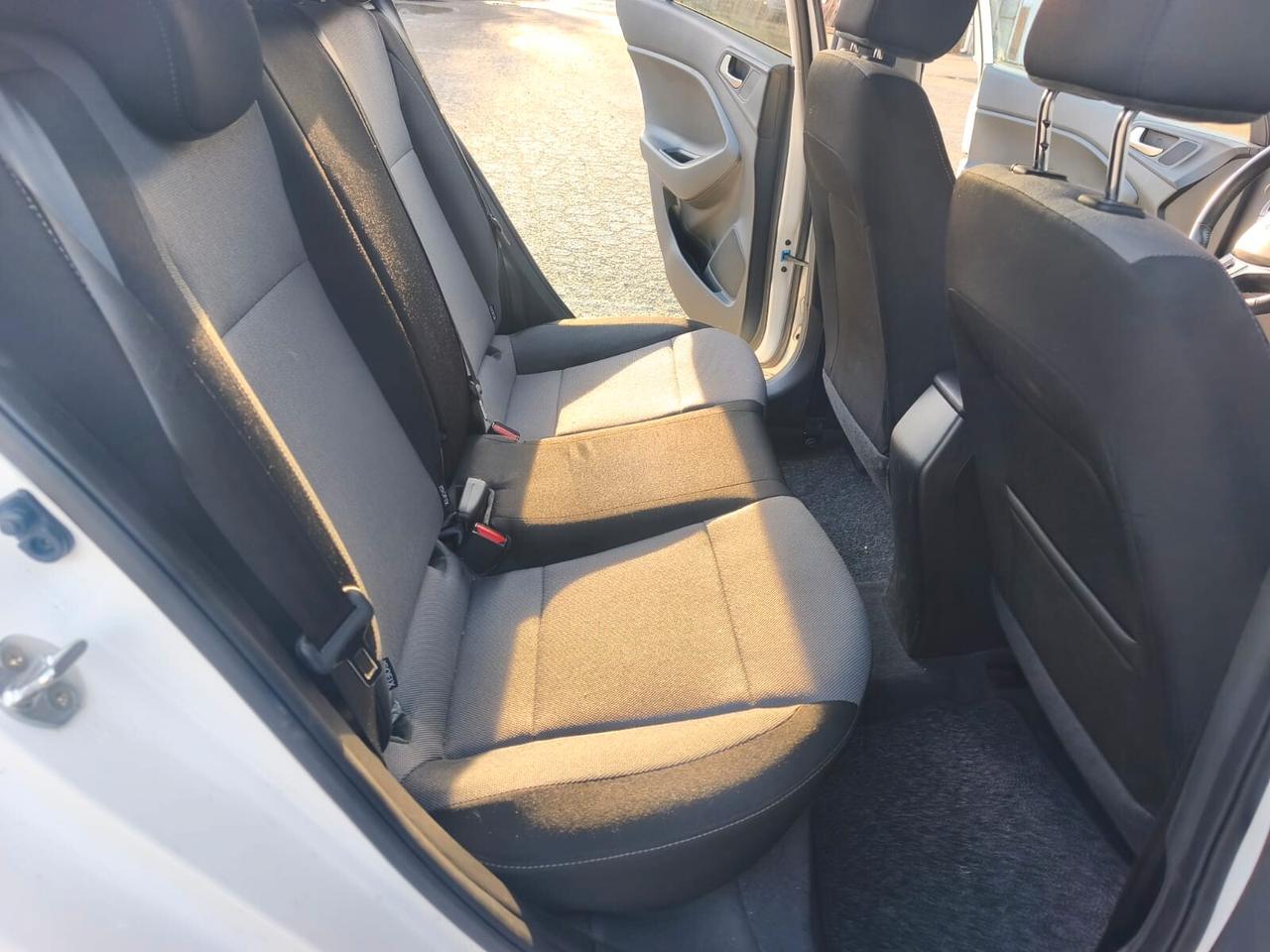 Hyundai i20 2020---1.2 Benzina Neopatentati